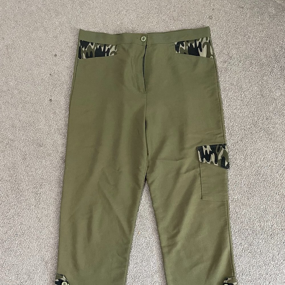 Vintage Khaki (camouflage details) Straight Leg Pants Size M